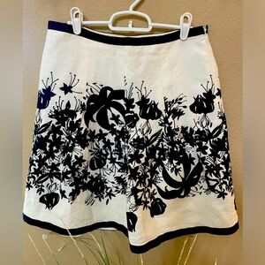 Cotton black-and-white floral skirt like new 6P LOFT